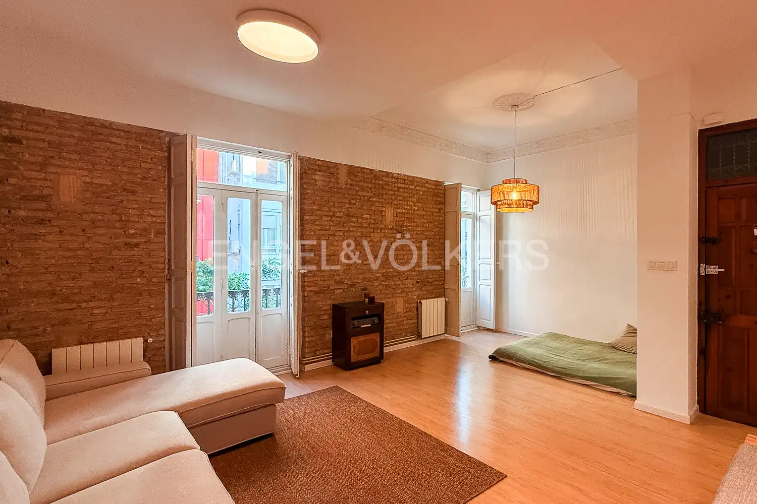 Schlafzimmer von Wohnung zur Miete in Valencia mit Heizung, Möbliert und Balkon