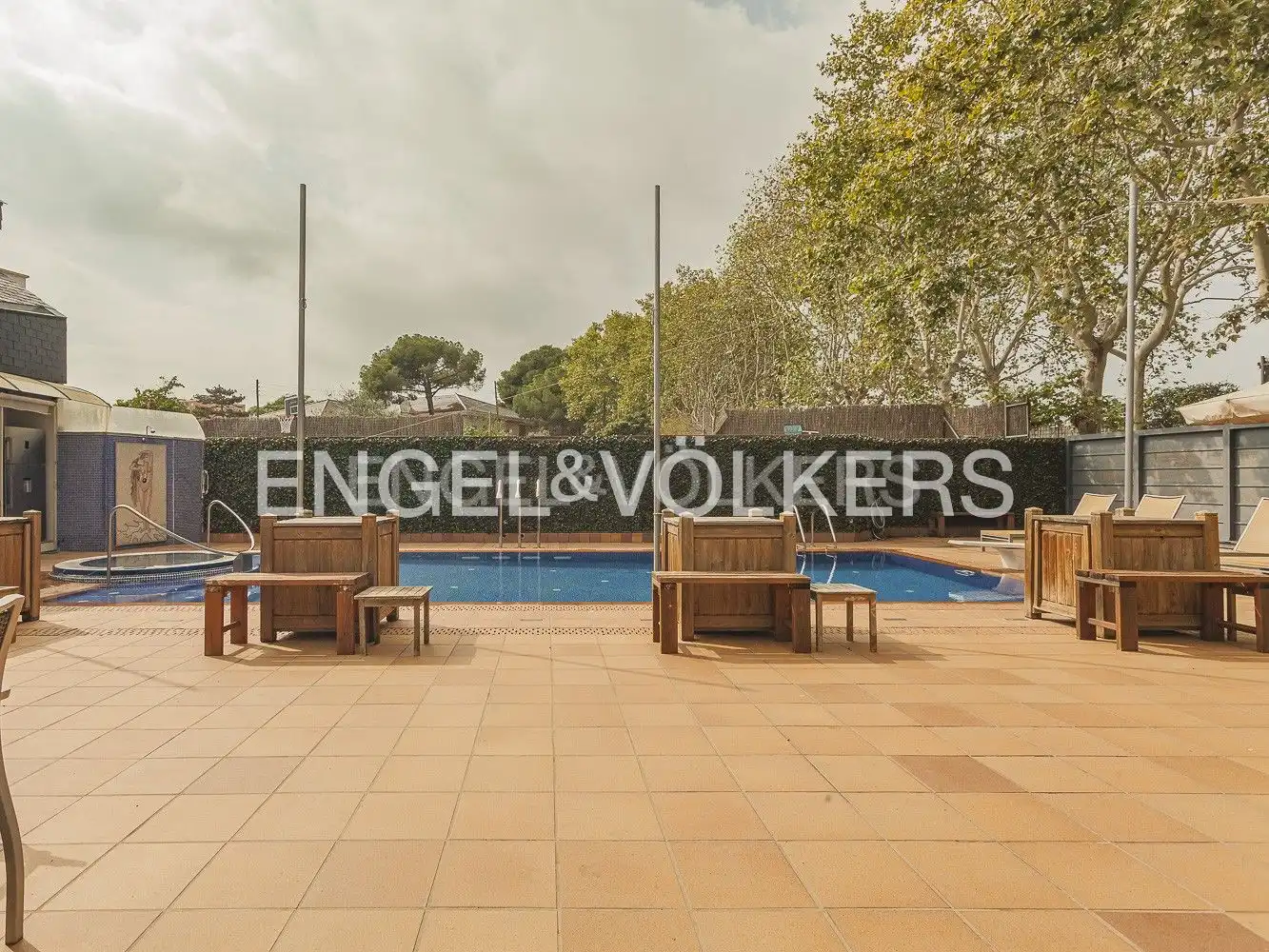 Swimming pool of Detached homes for sale in Cerdanyola del Vallès  with Air Conditioner, Heating and Private garden