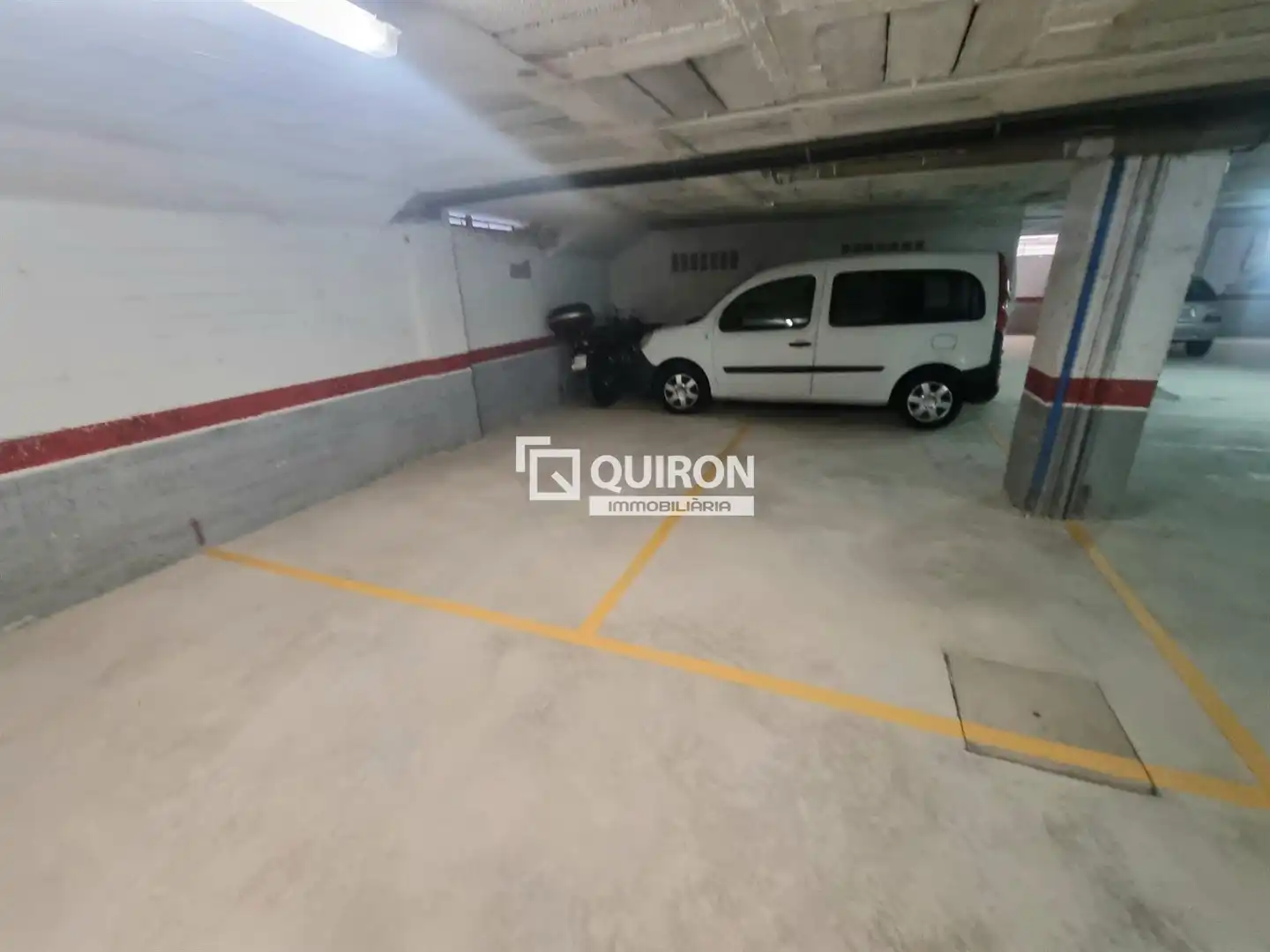 Einzelparkplatz zum Verkauf in Centre