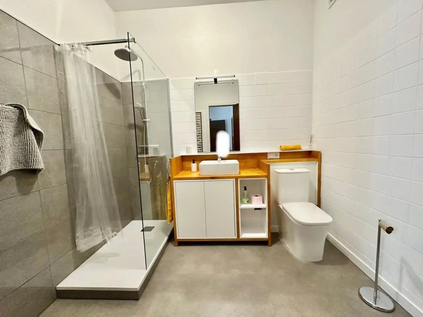 Bathroom of Flat for share in Centre - Sant Josep - Sanfeliu