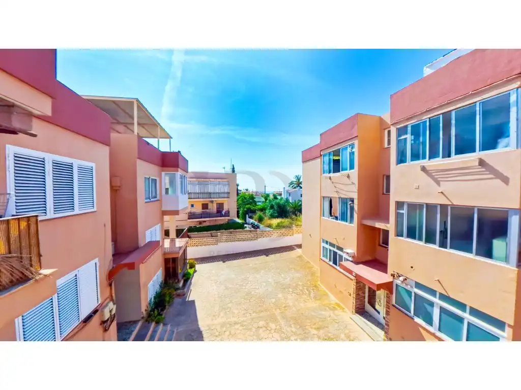 Vista exterior de Àtic en venda en Eivissa amb Terrassa