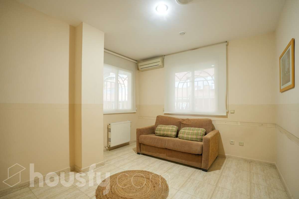 Living room of Flat for sale in Pinto  with Air Conditioner and Heating