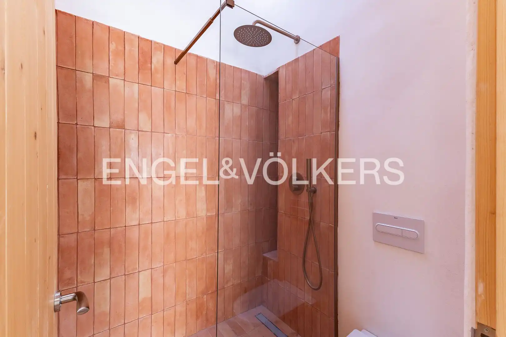 Bathroom of Houses for rent in Sant Pol de Mar  with Air Conditioner, Heating and Parquet flooring