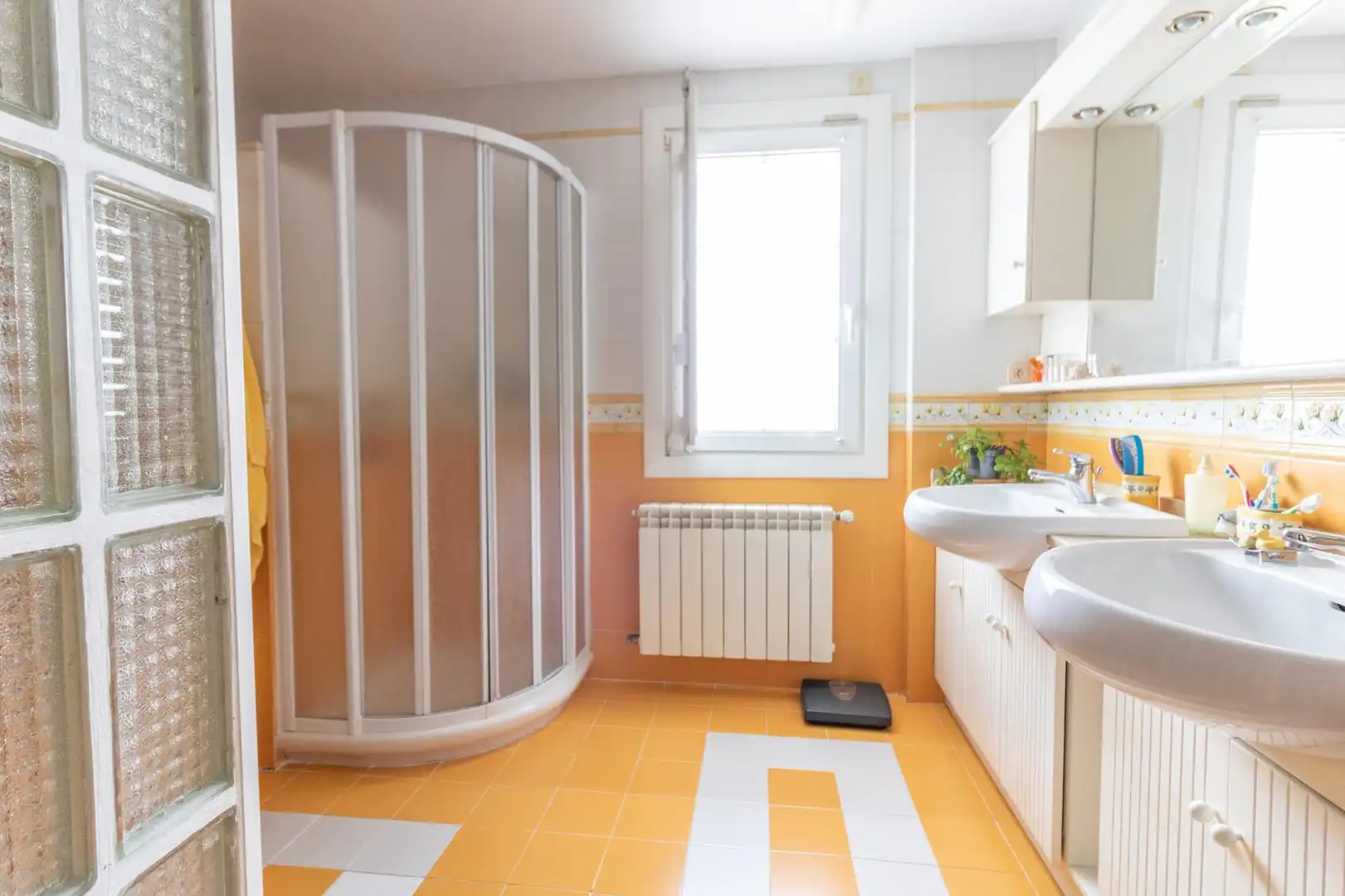 Baño de Casa o chalet en venta en A Coruña Capital  con Jardín privado, Terraza y Trastero