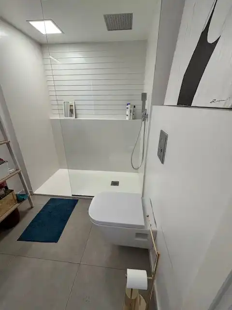 Bany de Pis en venda en Ferrol amb Calefacció, Parquet i Terrassa