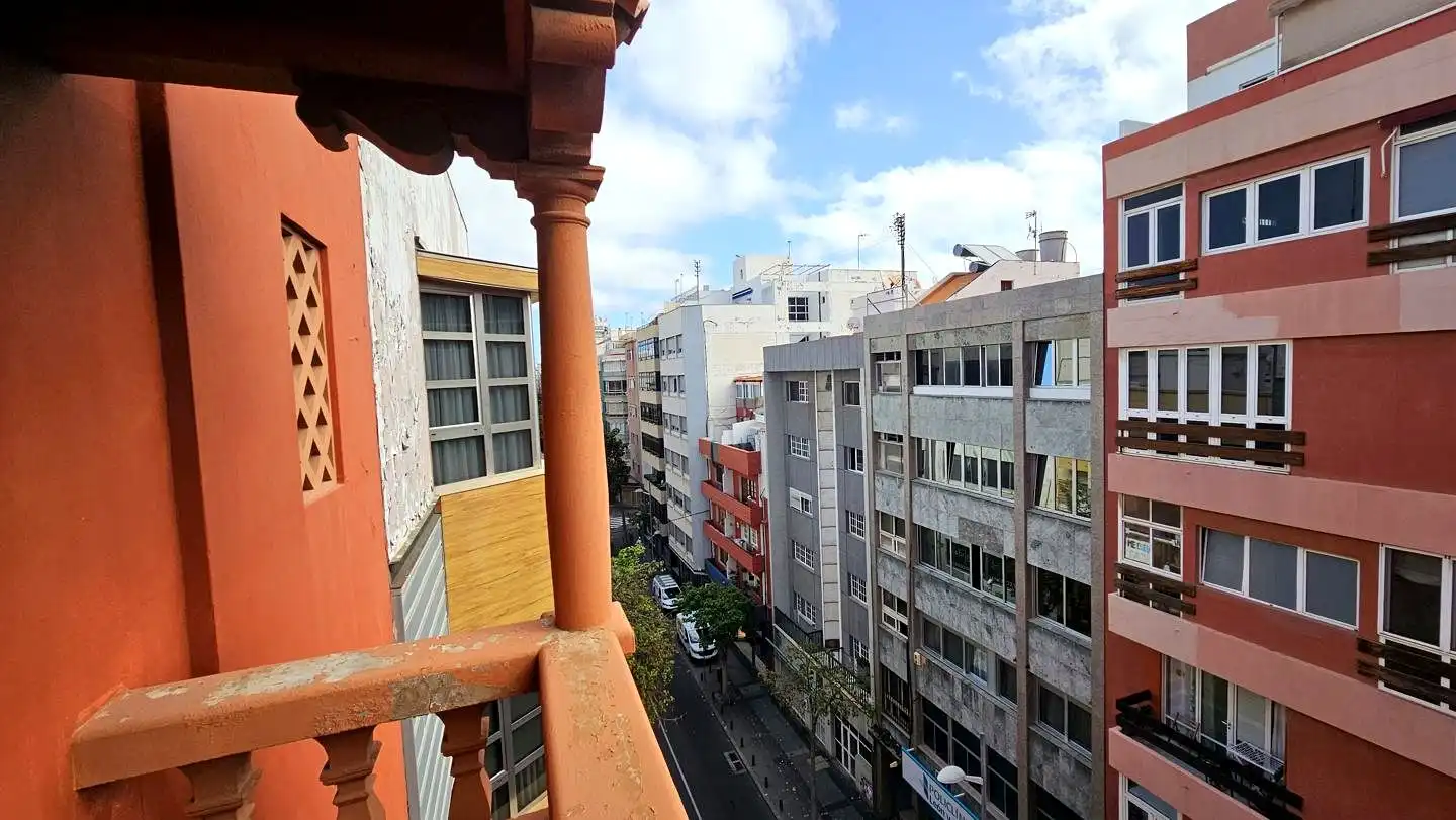 Vista exterior de Piso de alquiler en Las Palmas de Gran Canaria con Aire acondicionado, Parquet y Terraza
