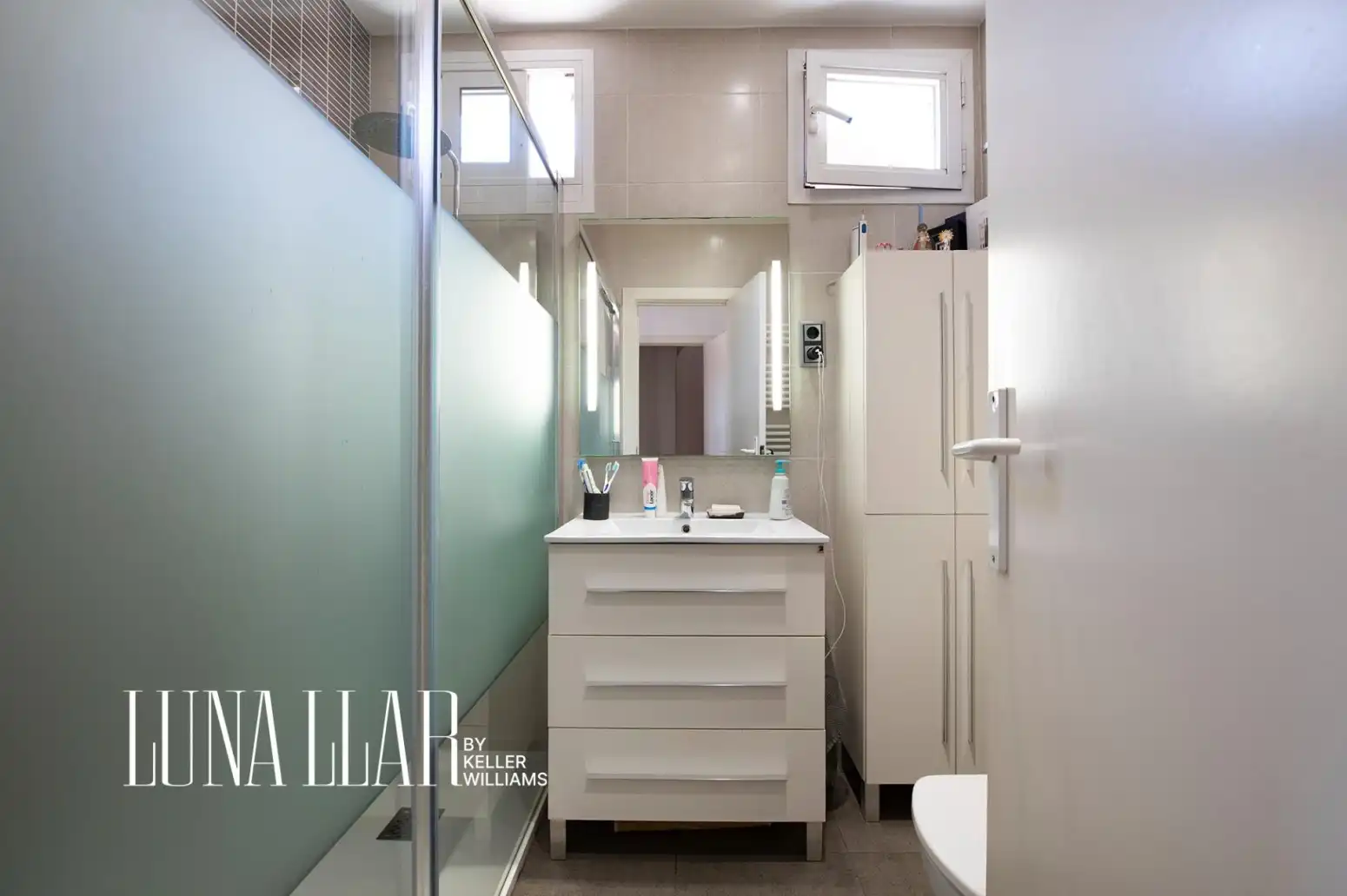 Bathroom of Detached homes for sale in Sant Joan Despí  with Heating and Parquet flooring