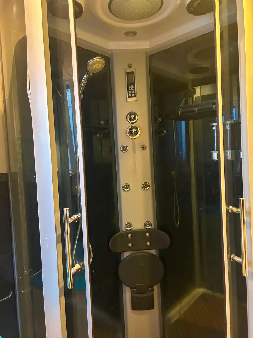 Baño de Ático en venta en Santa Coloma de Gramenet con Aire acondicionado, Parquet y Terraza