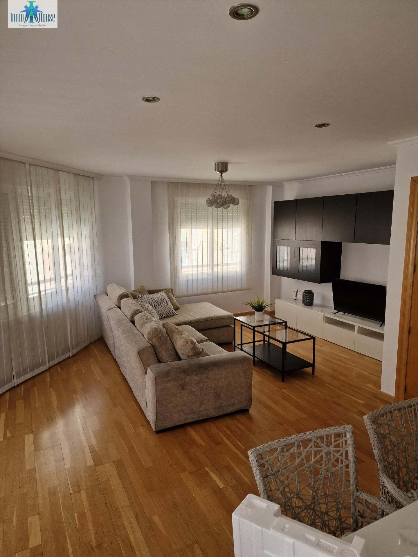 Sala d'estar de Àtic en venda en  Albacete Capital amb Aire condicionat, Calefacció i Parquet