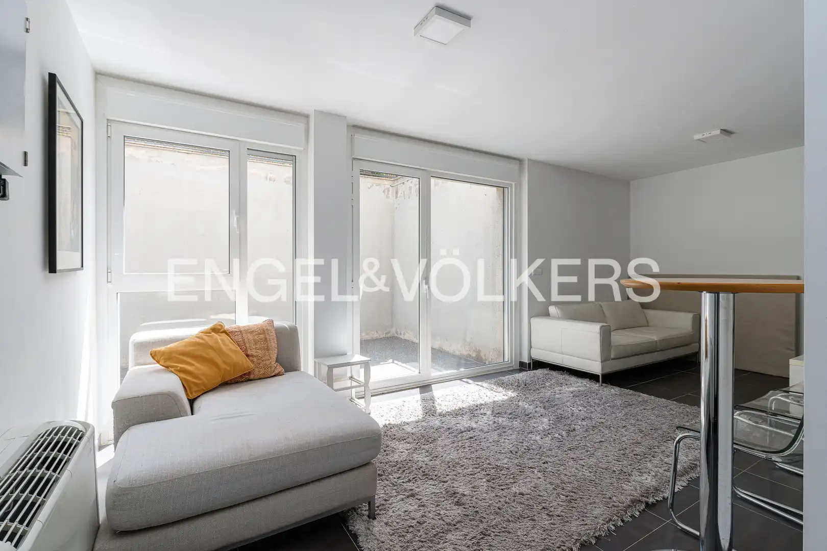 Vista exterior de Casa adosada en venta en Las Rozas de Madrid con Aire acondicionado, Calefacción y Jardín privado