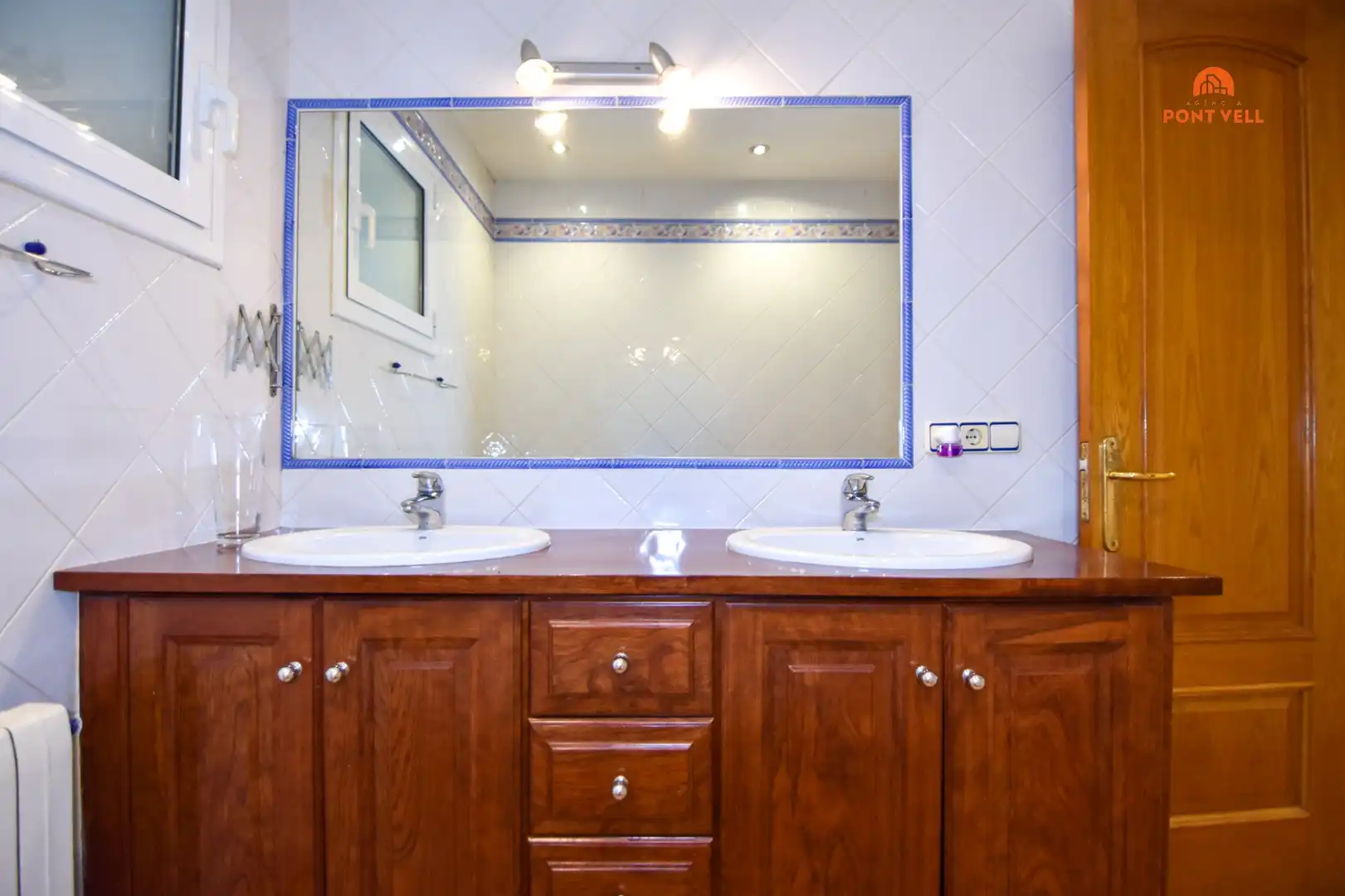 Baño de Piso en venta en La Bisbal d'Empordà con Calefacción, Terraza y Balcón