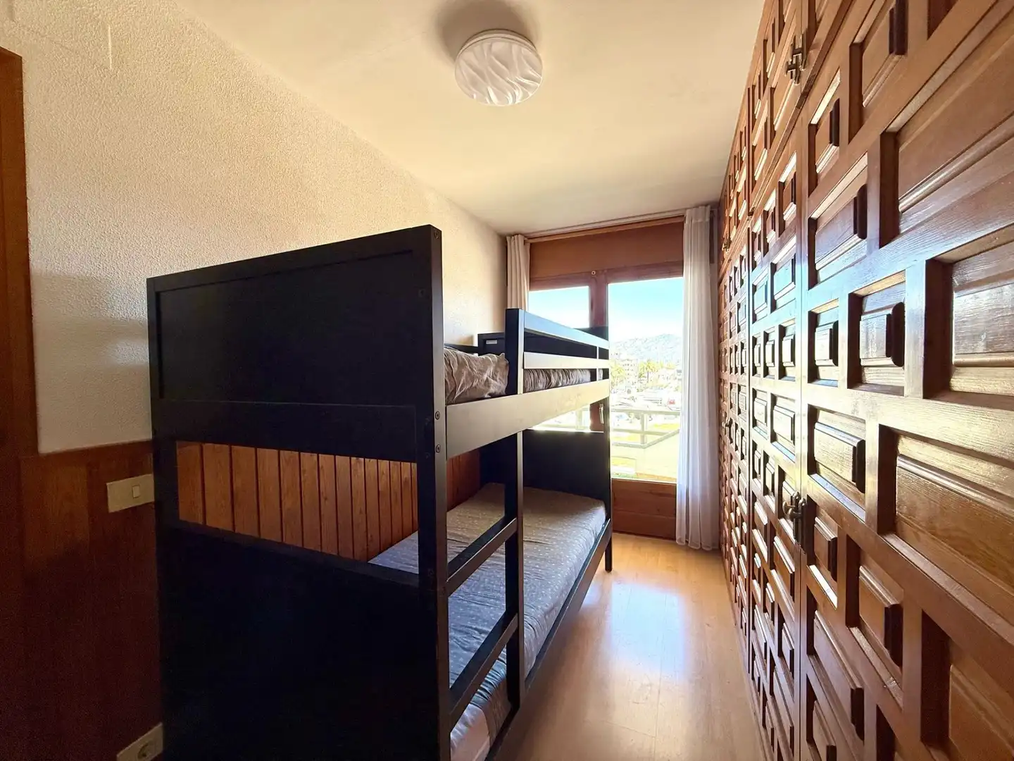 Dormitori de Casa adosada en venda en Empuriabrava amb Aire condicionat, Terrassa i Traster