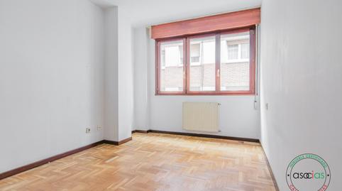 Foto 4 de Piso en venta en Gijón - Cl Poeta Alfonso Camin, 3, Llano, Asturias