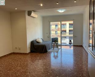 Living room of Flat to rent in  Valencia Capital  with Air Conditioner and Balcony