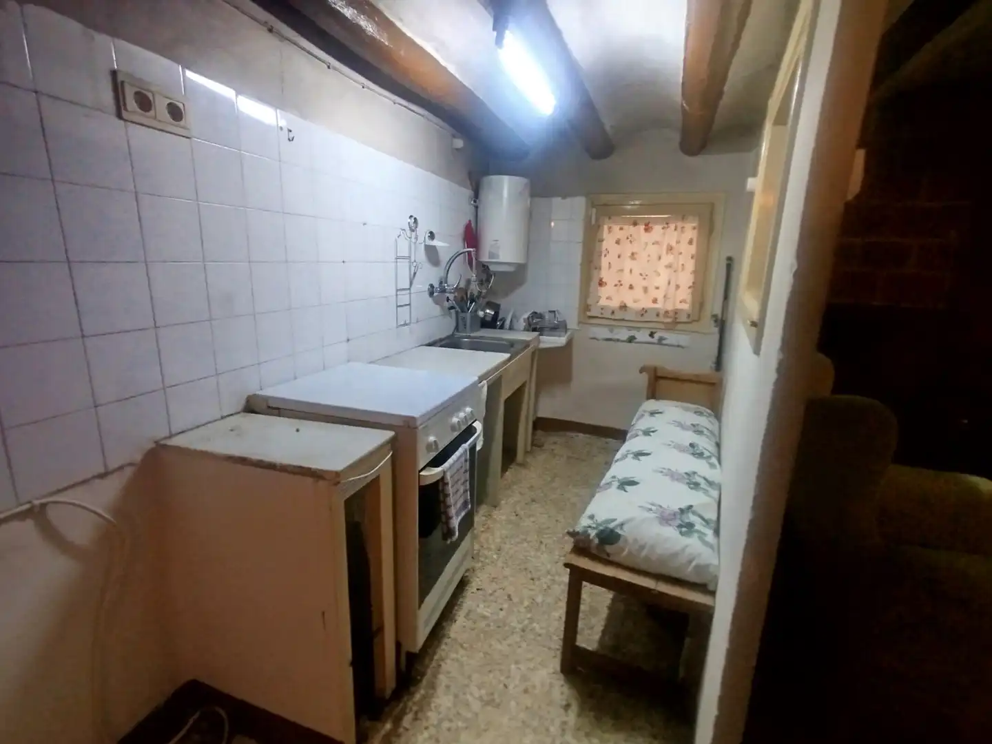 Cuina de Finca rústica en venda en Azanuy-alins amb Traster i Moblat