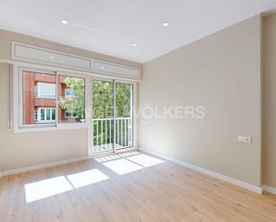 Bedroom of Apartment for sale in  Barcelona Capital  with Air Conditioner, Heating and Terrace