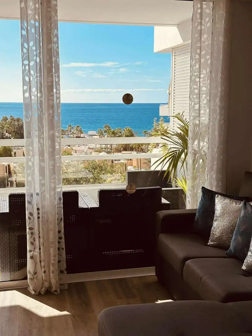 Apartamento con piscina en venta en Costa Adeje, imagen 2