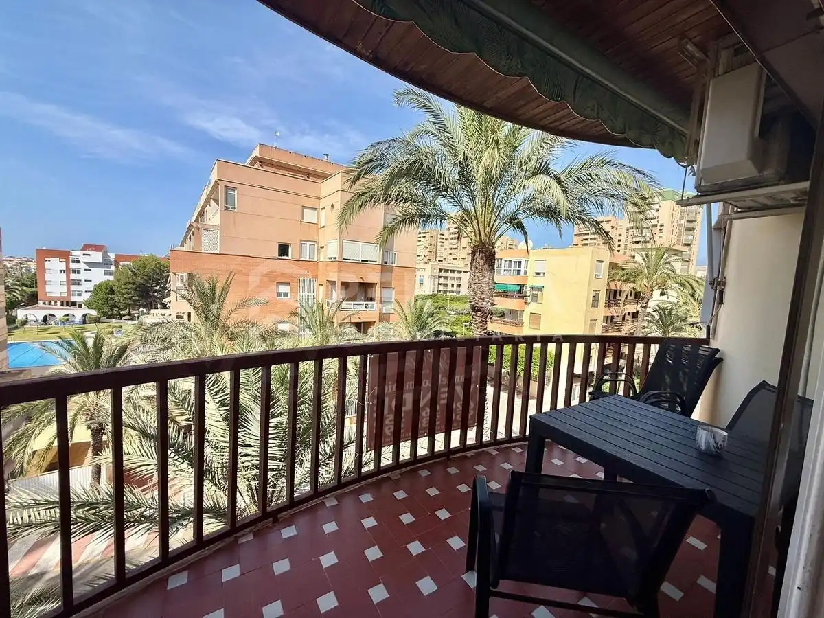 Terraza de Apartamento en venta en Roquetas de Mar con Aire acondicionado, Jardín privado y Amueblado