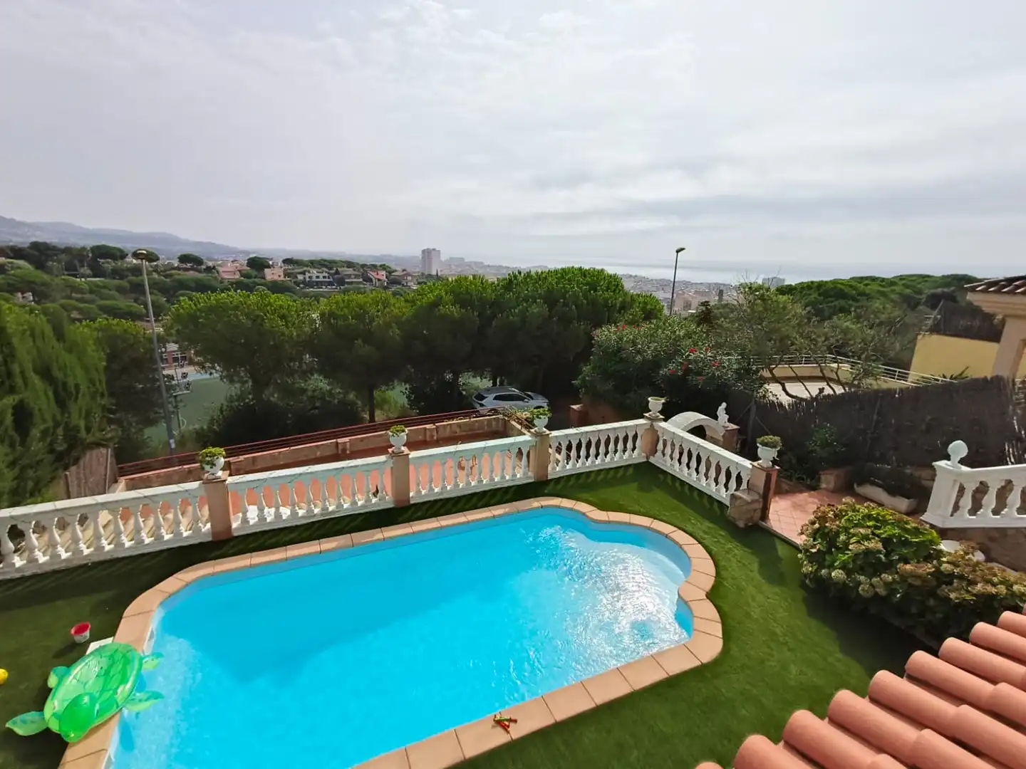 Piscina de Casa o xalet en venda en Calella amb Calefacció, Jardí privat i Terrassa