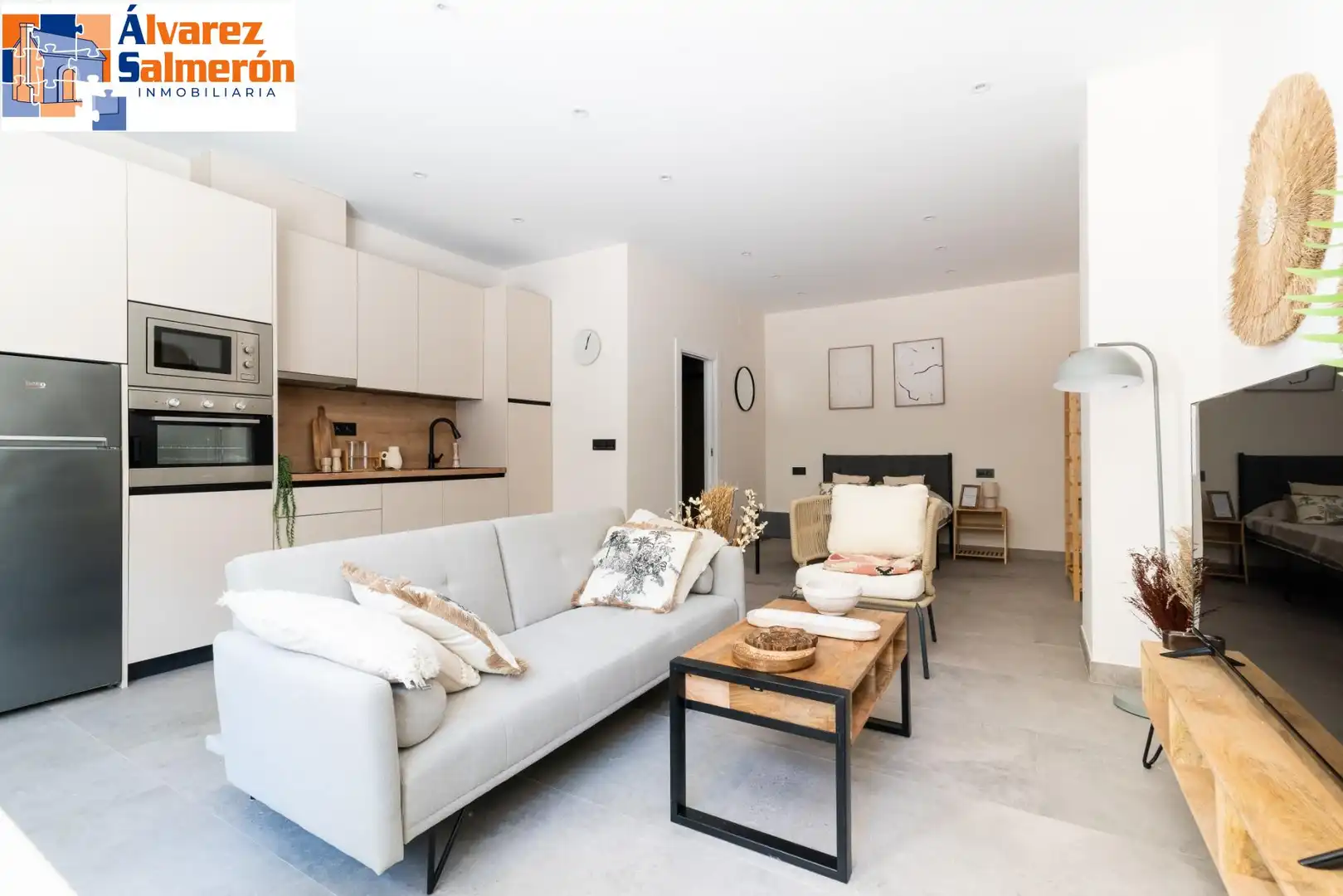 Living room of Study for sale in Granada  with Air Conditioner, Heating and Furnished