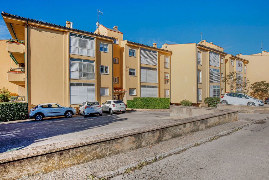 Exterior view of Flat for sale in Girona Capital