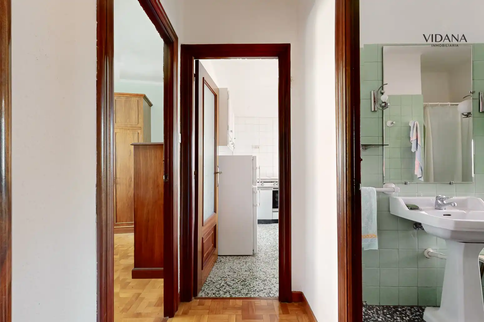 Piso en venta en  Pamplona / Iruña con Calefacción, Parquet y Terraza