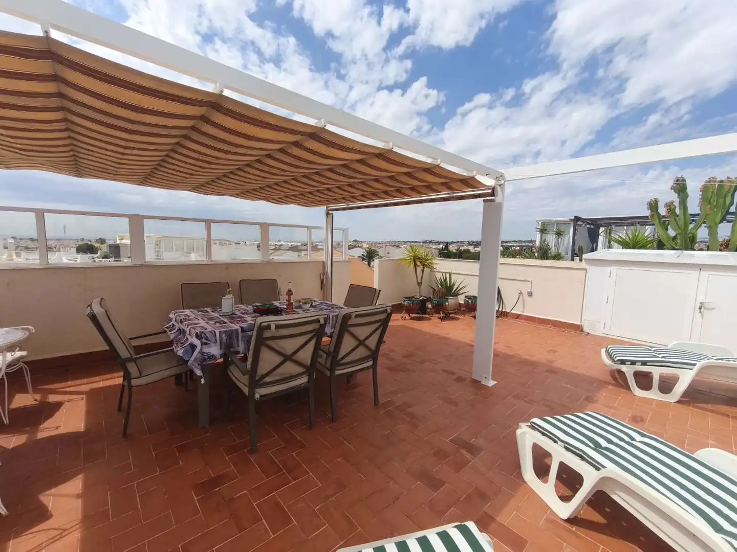 Terrassa de Apartament en venda en Orihuela amb Aire condicionat, Moblat i Internet