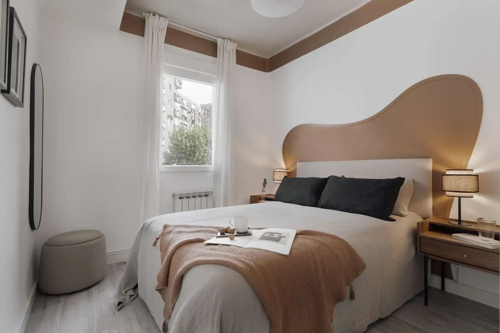 Dormitori de Apartament per a compartir en Madrid amb Aire condicionat, Terrassa i Moblat