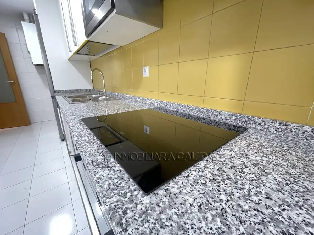 Cocina de Piso de alquiler en Burgos con Calefacción, Amueblado y Se aceptan mascotas