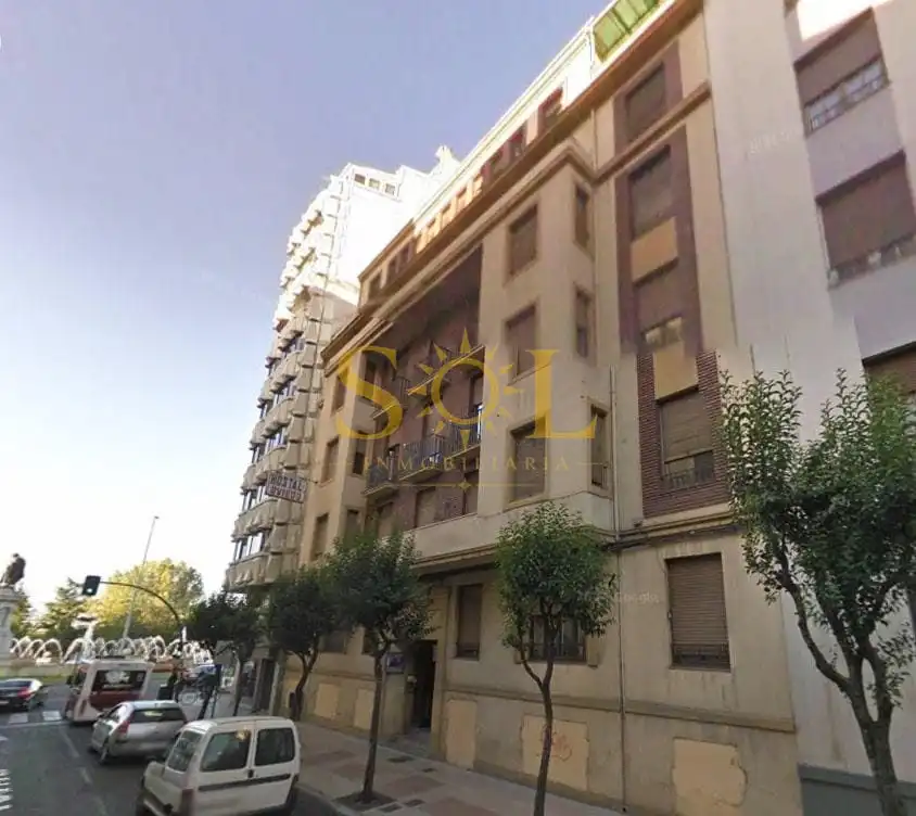 Vista exterior de Edificio en venta en Centro Ciudad