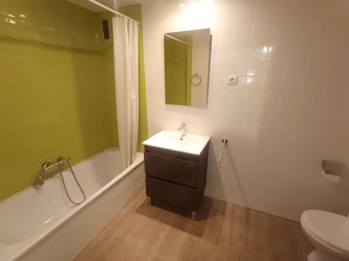 Baño de Piso en venta en Lleida con Calefacción, Parquet y Terraza