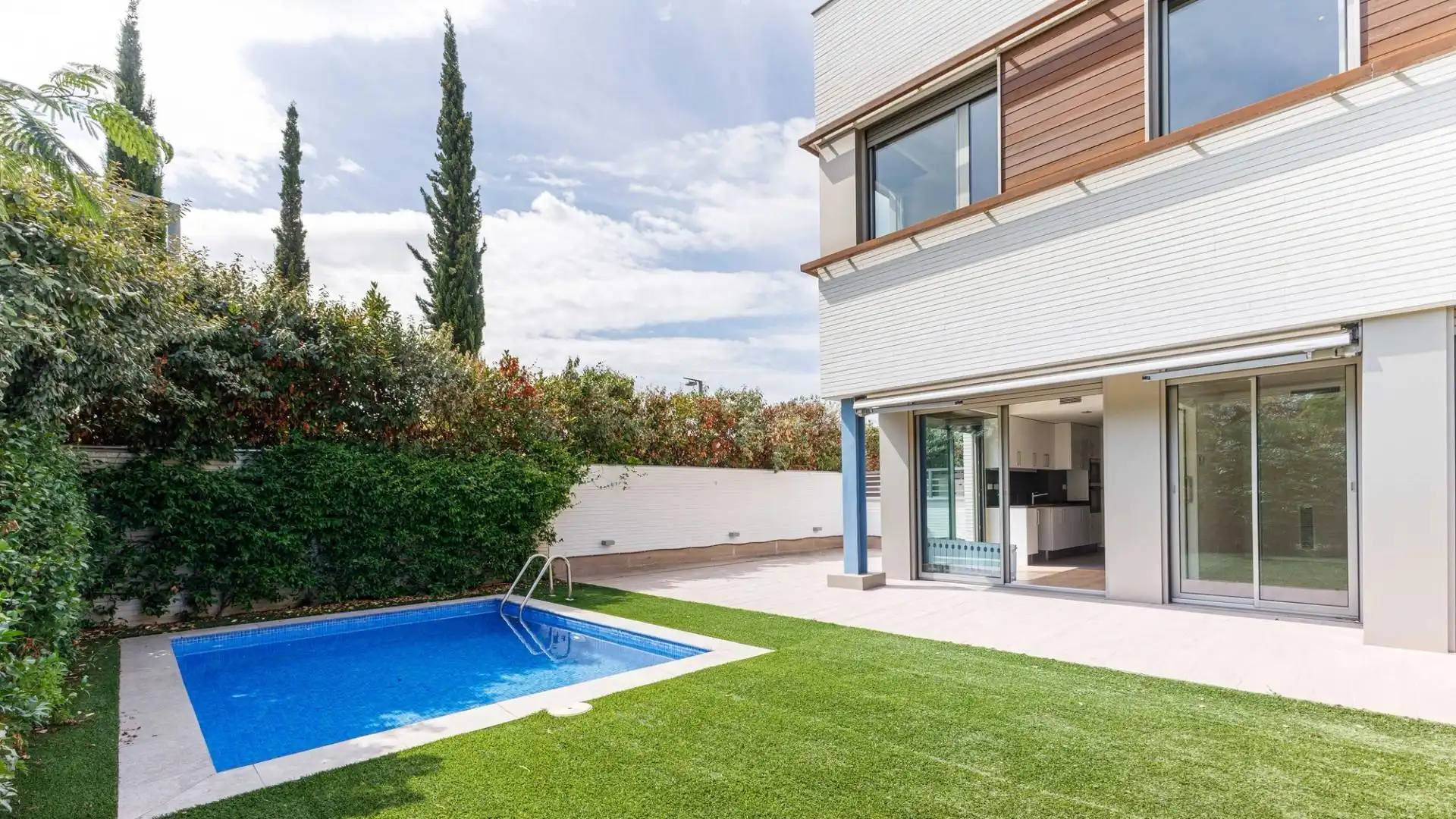 Piscina de Casa o chalet de alquiler en Sabadell con Aire acondicionado, Calefacción y Jardín privado