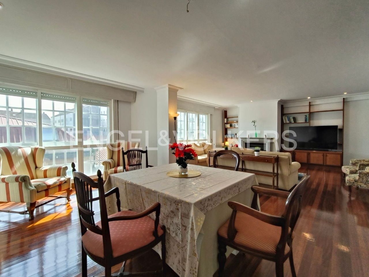 Dining room of Duplex for sale in Pontevedra Capital   with Heating, Storage room and Balcony