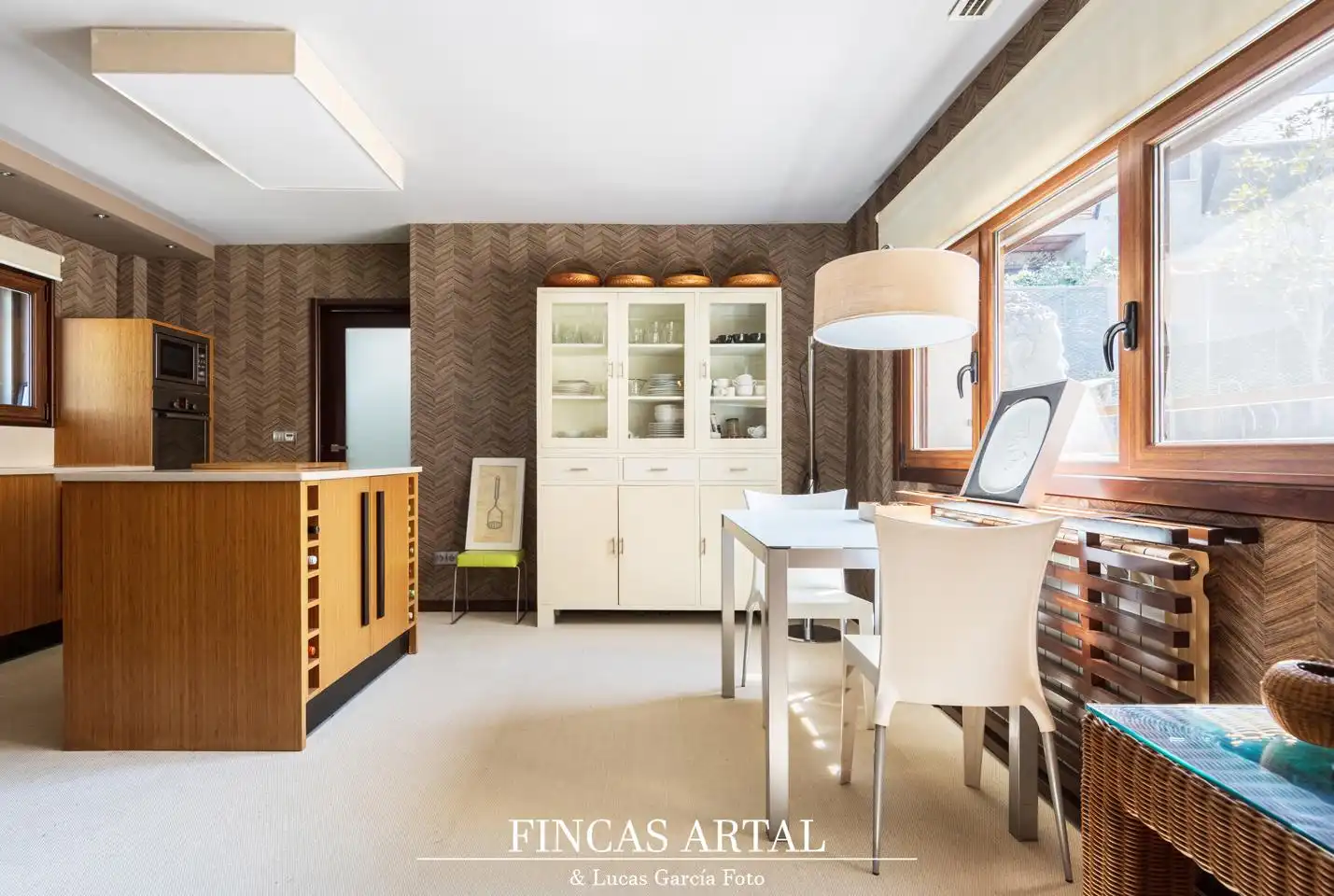 Cocina de Casa o chalet en venta en Zaragoza con Aire acondicionado, Calefacción y Jardín privado