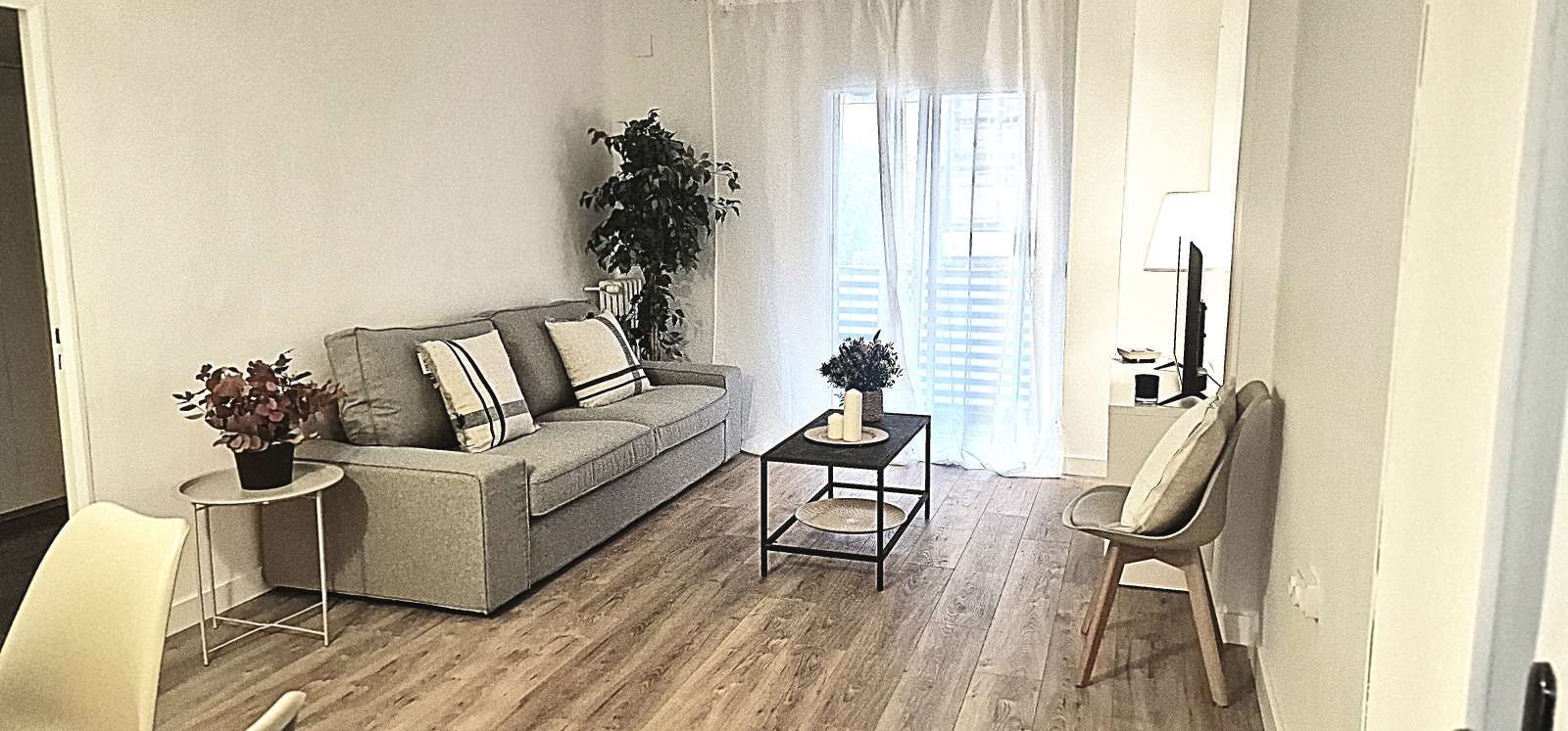 Living room of Apartment to share in  Madrid Capital  with Air Conditioner and Terrace
