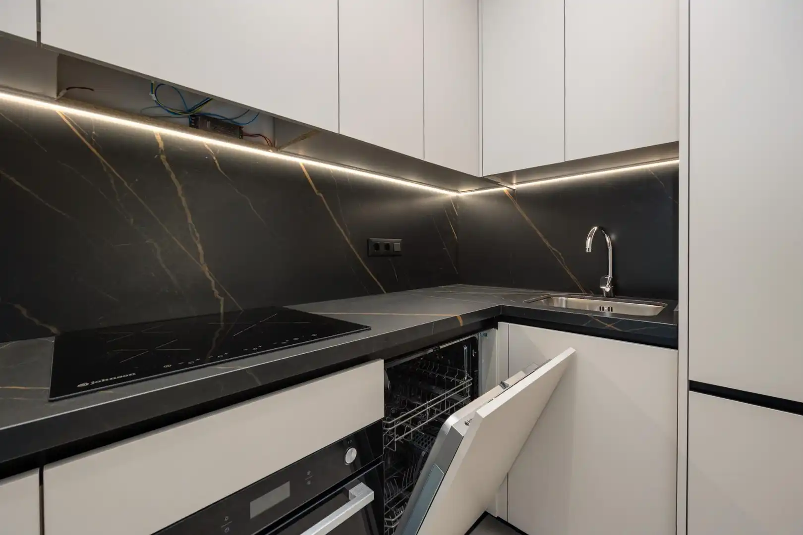 Apartament amb piscina en venda a Puerto Deportivo, imagen 23