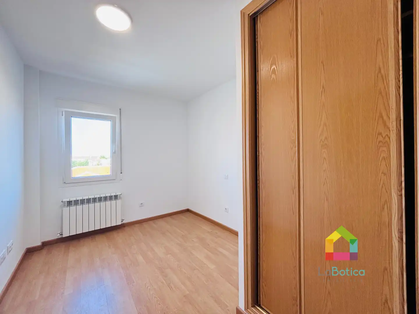 Bedroom of Flat for sale in Ajofrín  with Oven and Washing machine