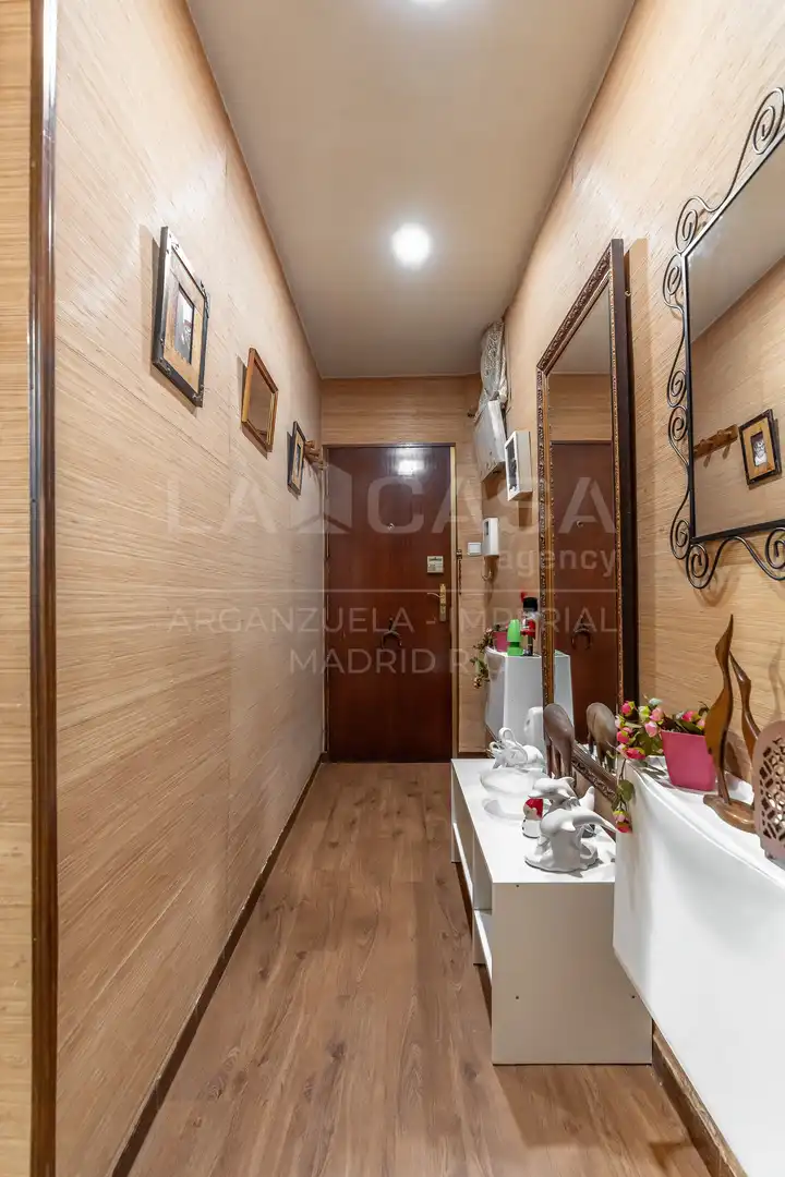 Piso en venta en Madrid con Balcón