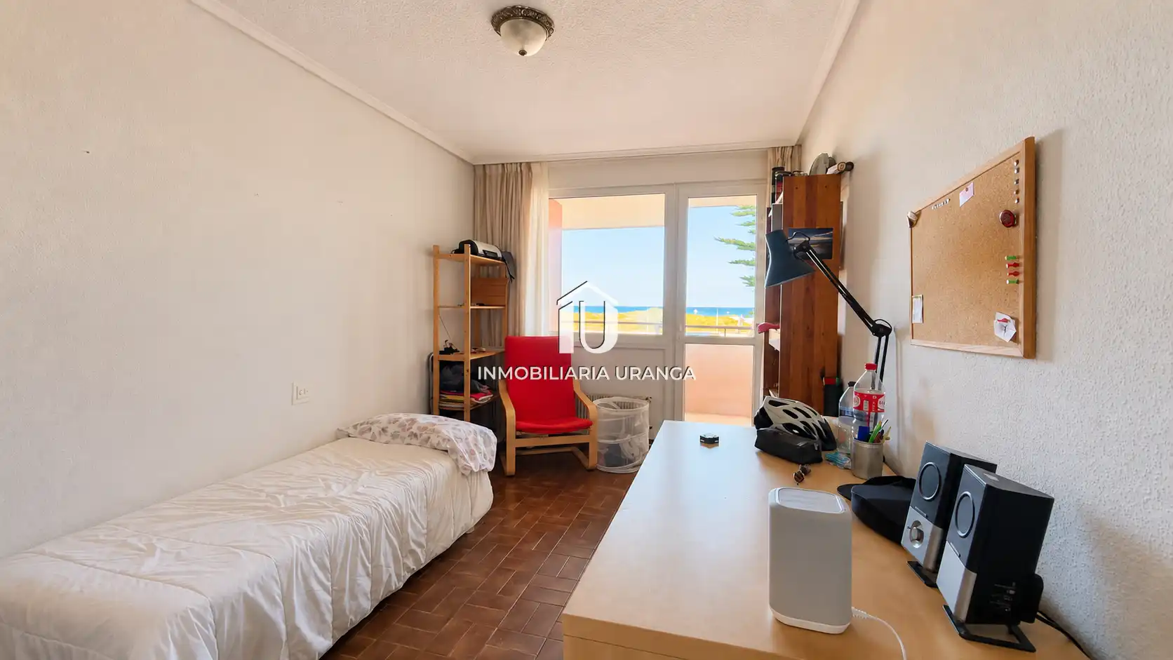 Habitación de Piso en venta en Laredo con Calefacción, Terraza y Piscina comunitaria