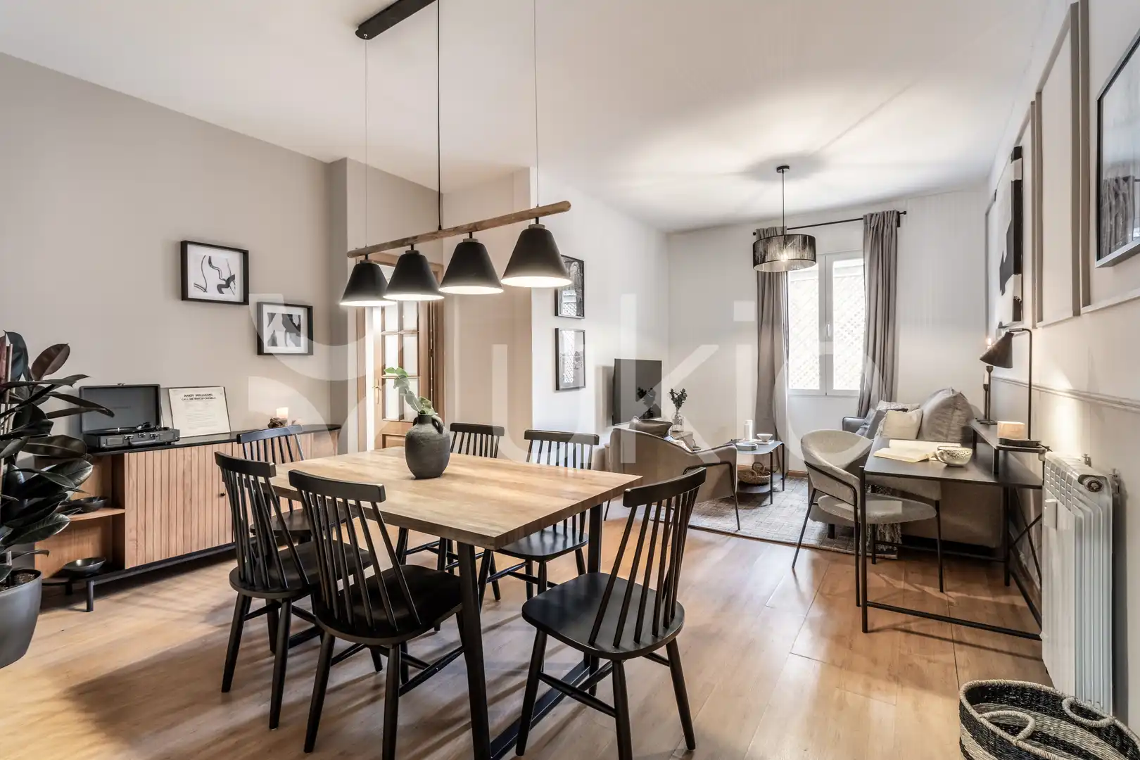 Comedor de Apartamento de alquiler en Madrid con Aire acondicionado, Calefacción y Amueblado