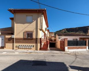 Exterior view of Single-family semi-detached for sale in  Granada Capital  with Terrace and Balcony