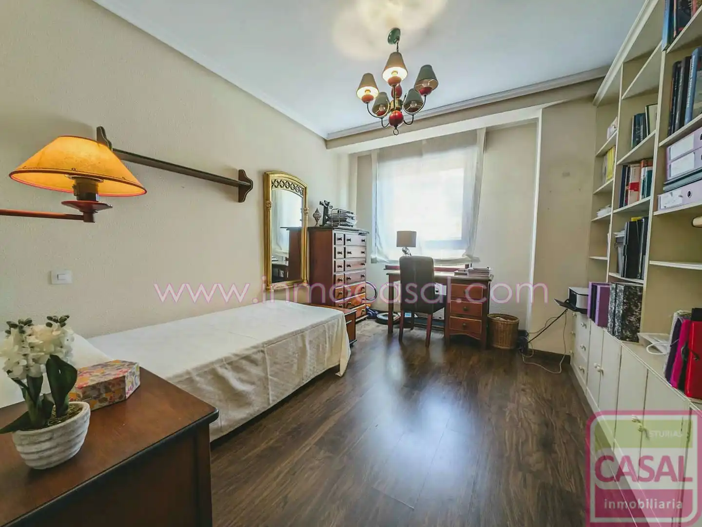 Schlafzimmer von Wohnung zum Verkauf in Oviedo  mit Heizung, Abstellraum und Möbliert