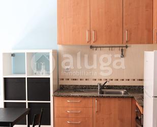 Cuina de Pis de lloguer en Cangas  amb Calefacció i Moblat