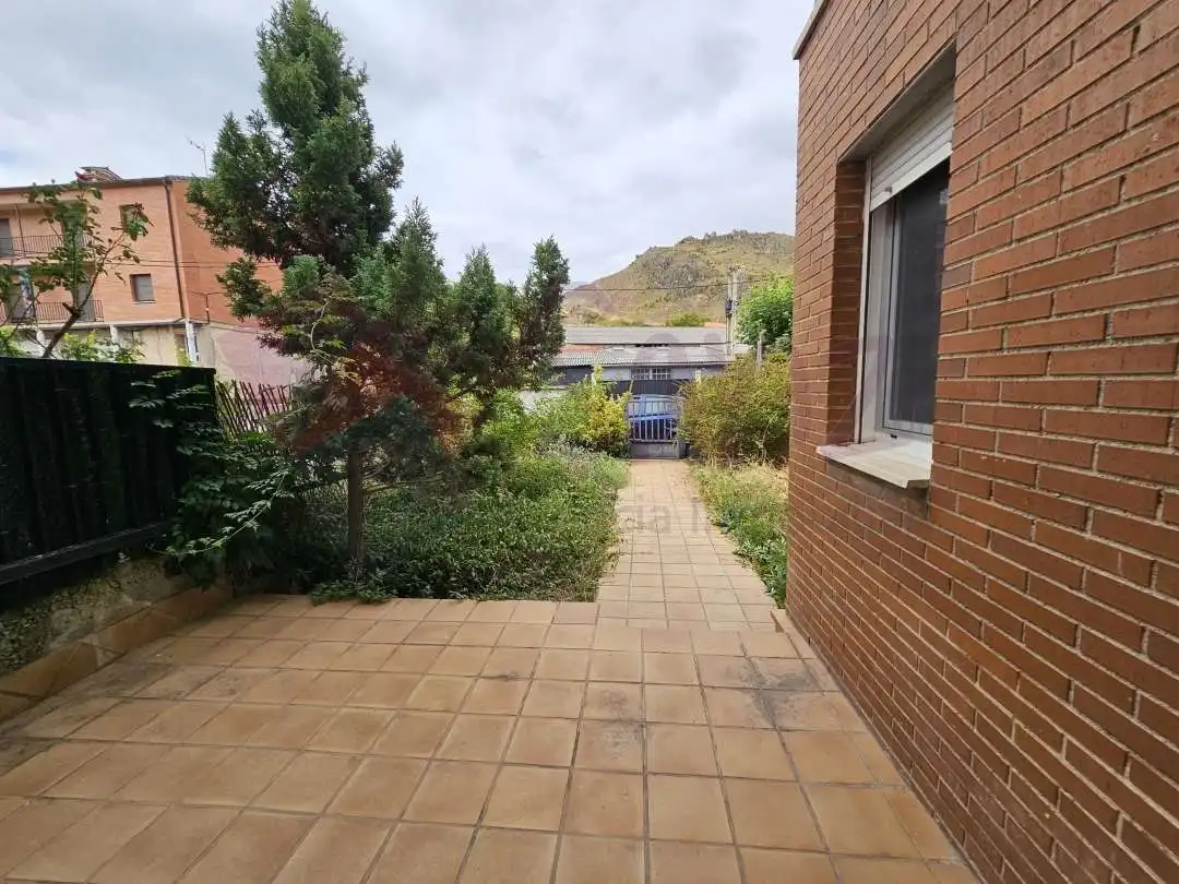 Garden of Detached homes for sale in Lagunilla del Jubera  with Heating, Private garden and Terrace