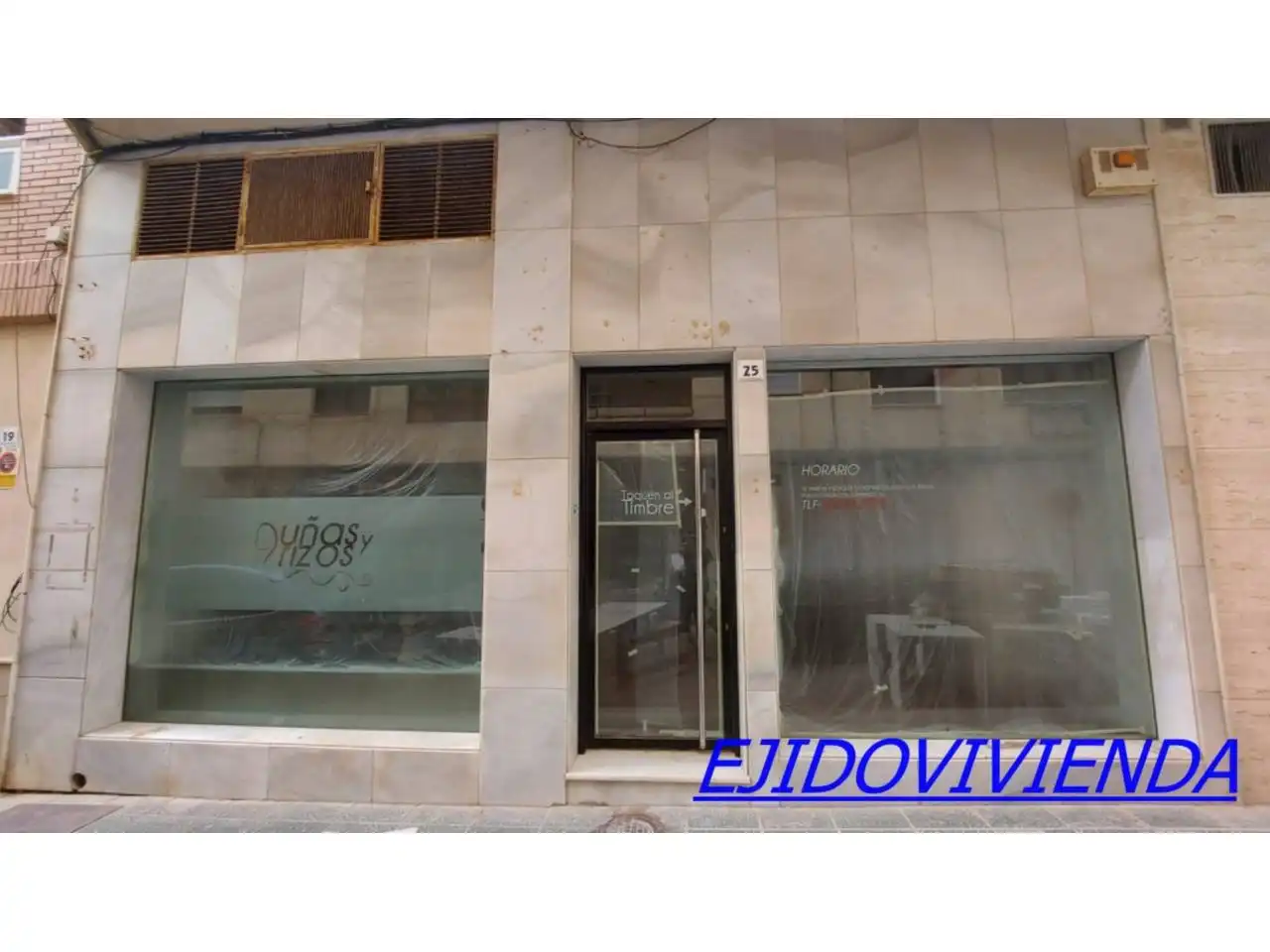 Local comercial en venda a El Ejido Ciudad