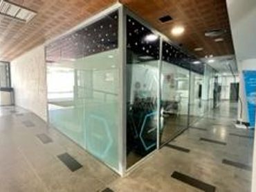 Locale commerciale in vendita a Parquelagos - Puente Nuevo