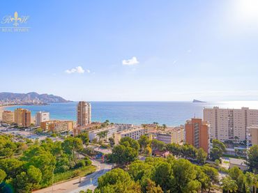 Penthouse with pool for sale in COBLANCA 33