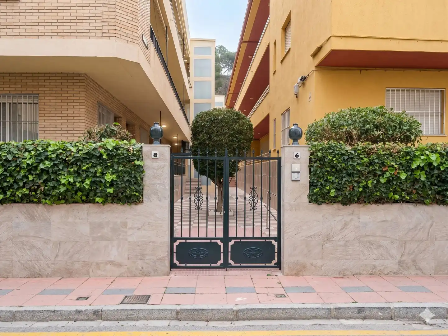 Vista exterior de Piso en venta en Almuñécar con Calefacción, Amueblado y Balcón