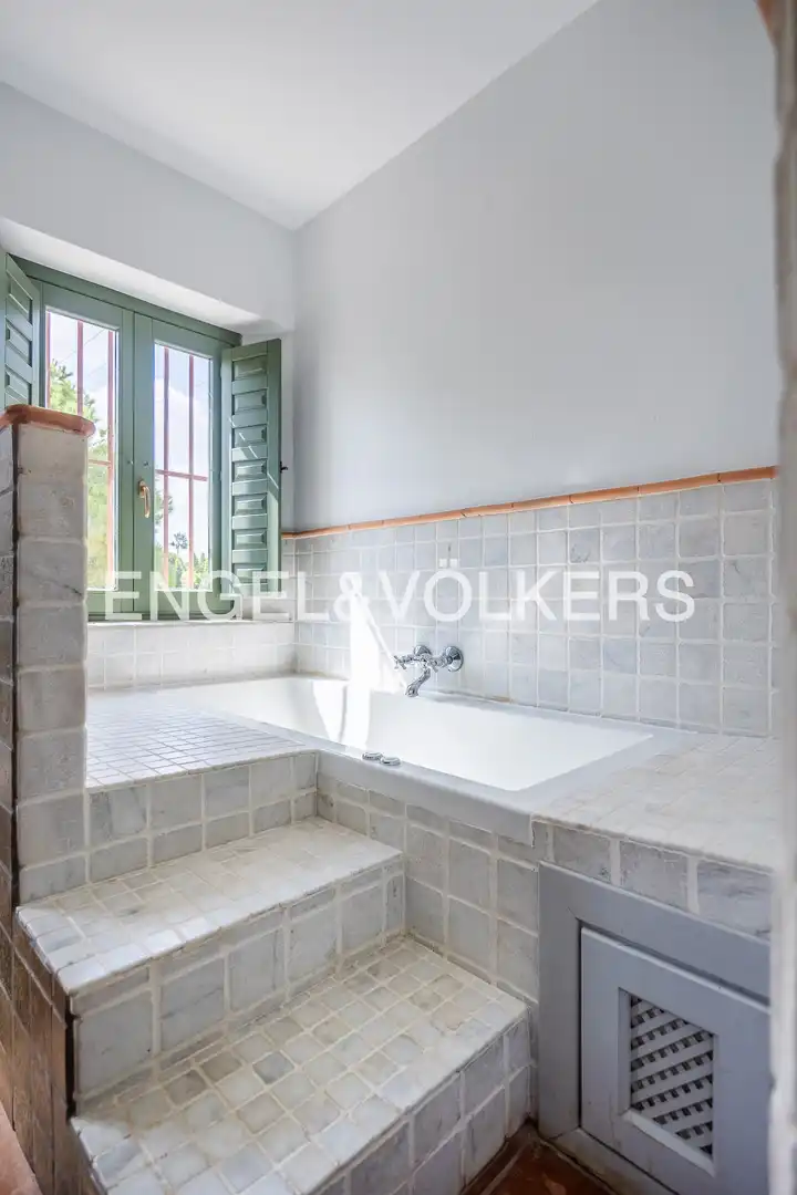 Baño de Finca rústica en venta en Aljaraque con Aire acondicionado, Calefacción y Jardín privado