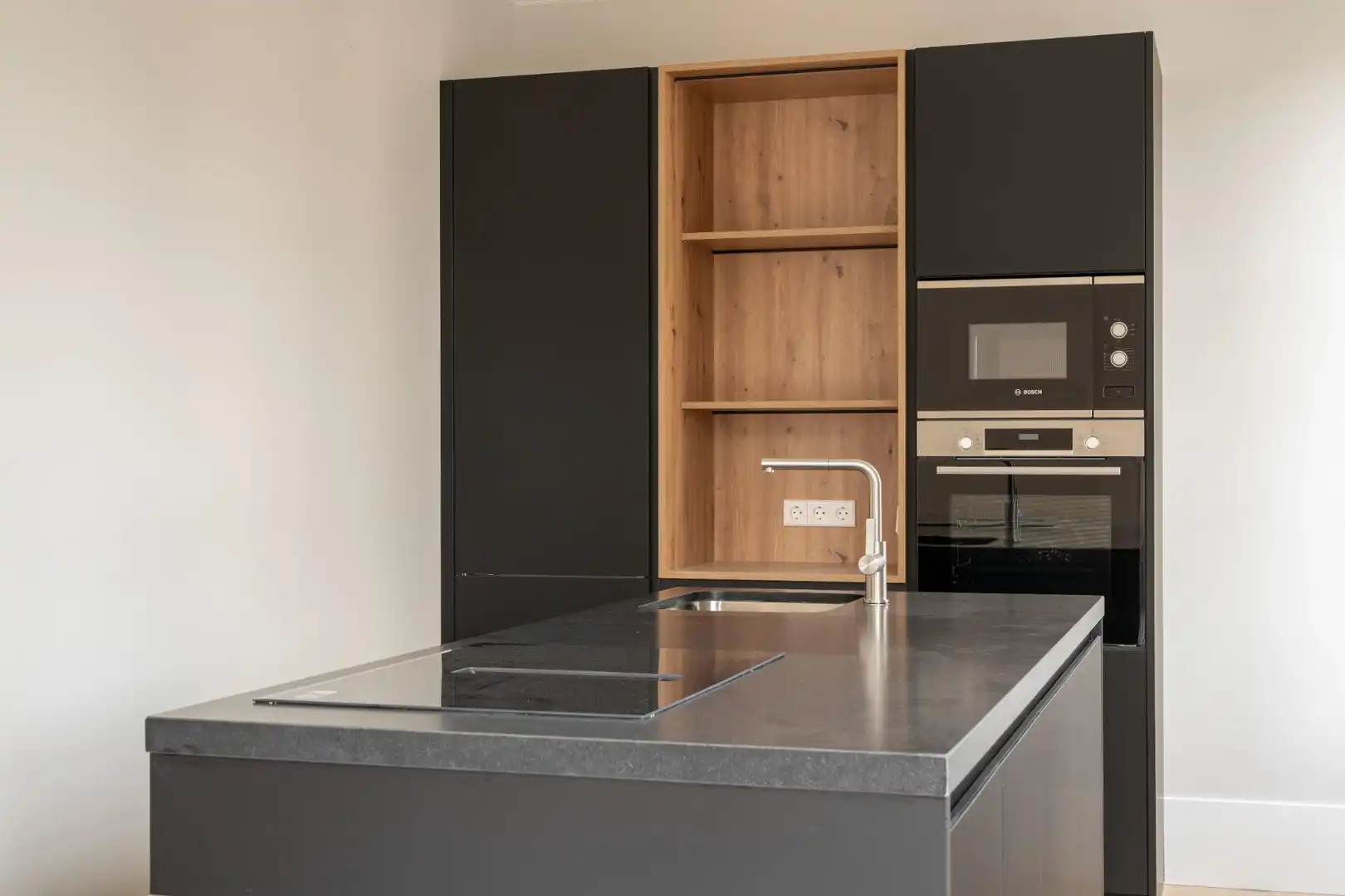 Kitchen of Flat for sale in A Coruña Capital   with Parquet flooring and Balcony